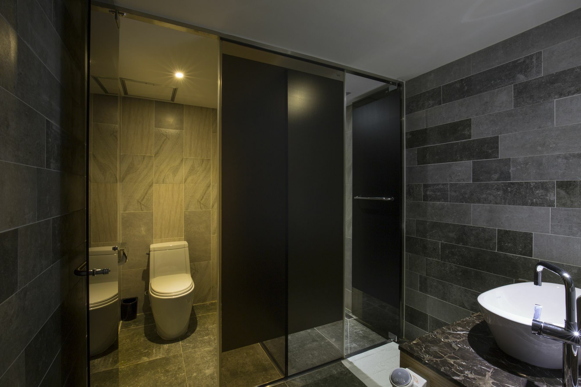 Cinema House Hotel In Пусан Экстерьер фото