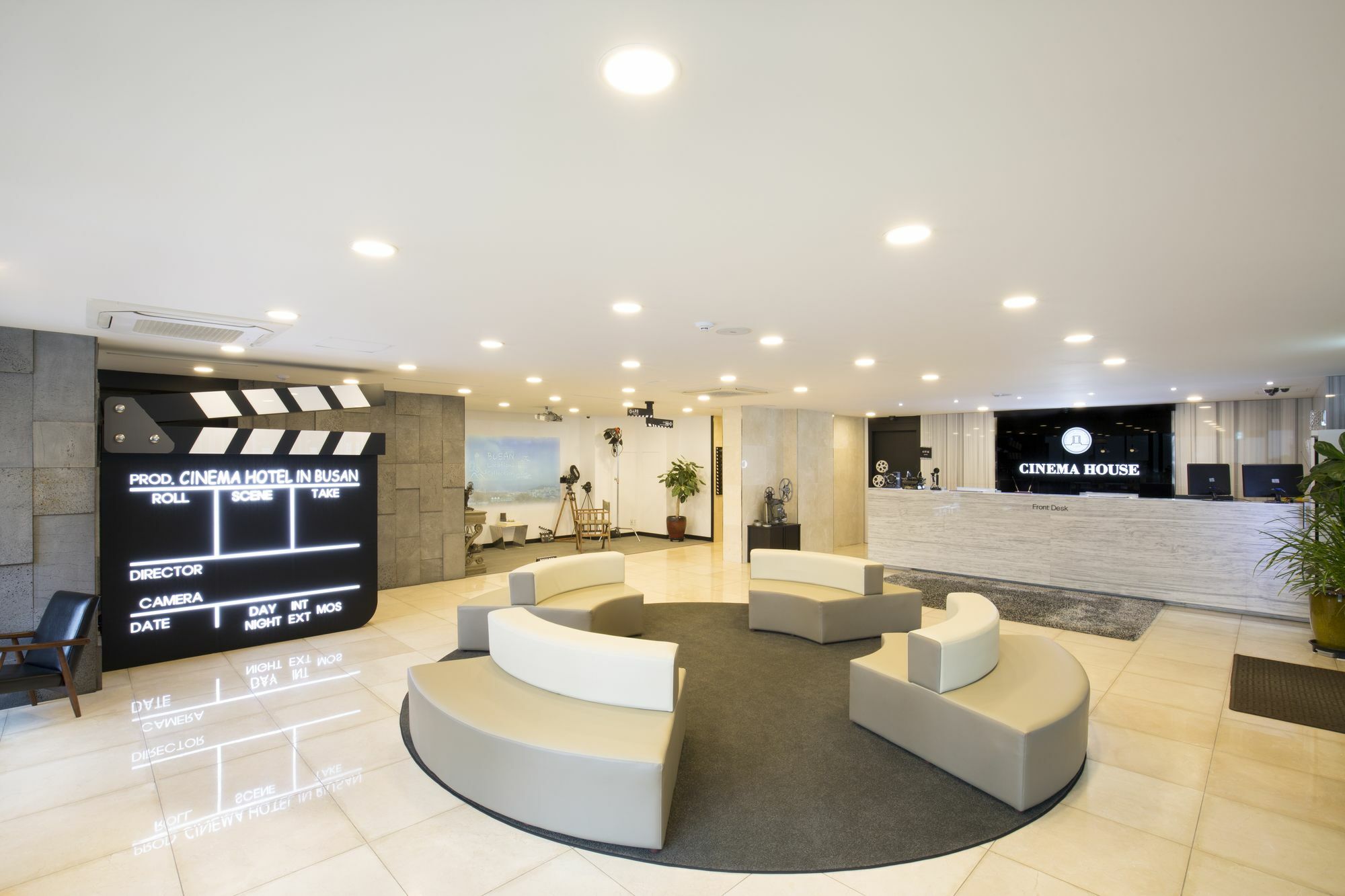 Cinema House Hotel In Пусан Экстерьер фото